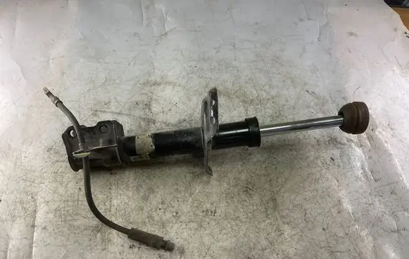 Opel Zafira B Front shock absorber/damper 22214600 24466541 644609745