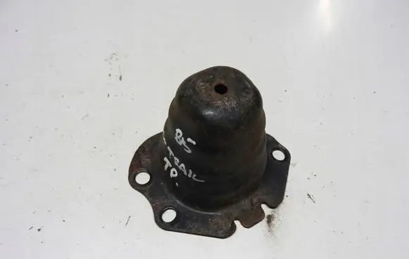 Nissan X-Trail T30 Quarter panel pressure vent H52104EAMA