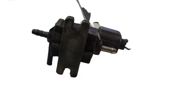 Jaguar S-Type Turbo solenoid valve 70121100