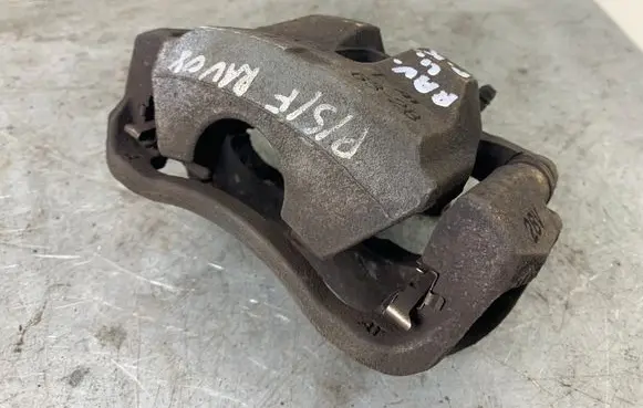Toyota RAV 4 (XA30) Front brake caliper