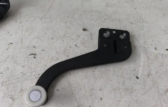 Volkswagen Transporter - Caravelle T5 Sliding door upper roller guide/hinge 7H0843436E 244706