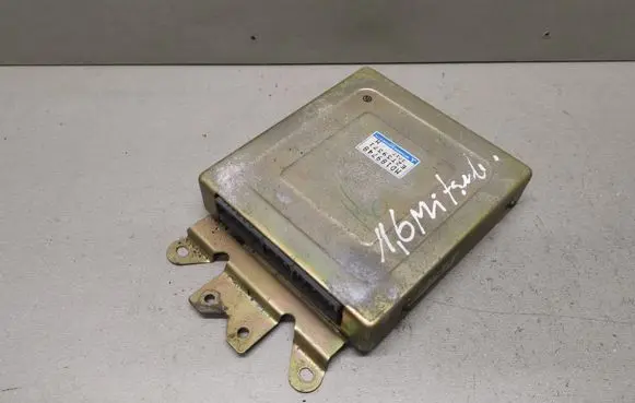 Mitsubishi Colt Engine control unit/module MD189748 E2T39371