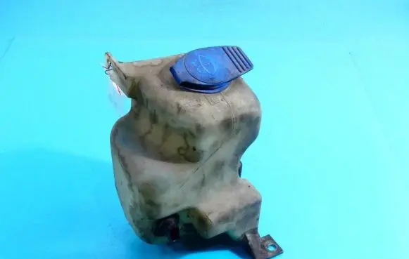Windshield washer fluid reservoir/tank