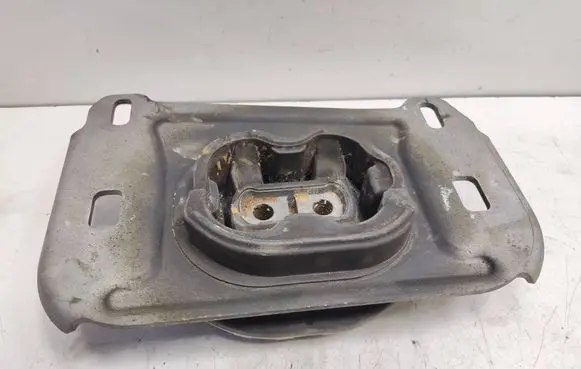 Citroen DS7 Crossback Gearbox mount 9673768680