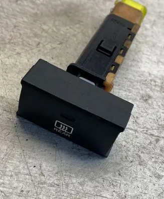 Hyundai Santa Fe Windscreen/window heater switch 202002962