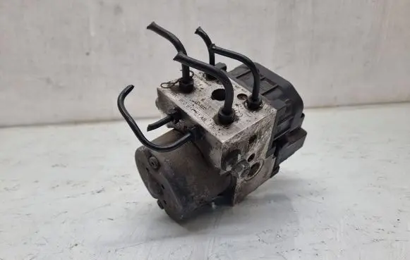Audi A4 S4 B5 8D ABS Pump 8E0614111AB