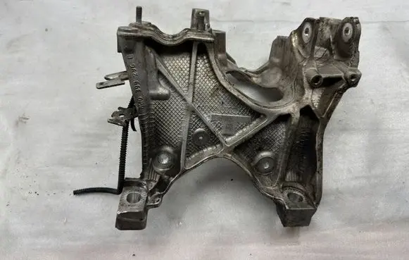Audi A5 Engine mounting bracket 8W0399296