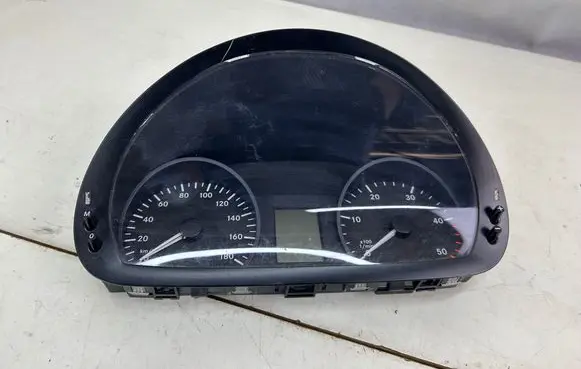 Mercedes-Benz Sprinter W906 Speedometer (instrument cluster) A9069007703