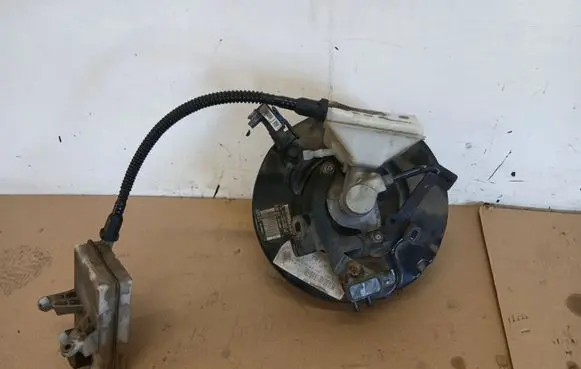 Peugeot 5008 Brake booster 9808466180