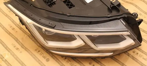 Volkswagen Tiguan Headlight/headlamp 5nb941082c