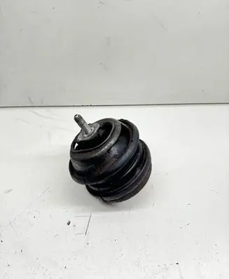 BMW 5 E39 Engine mount bracket 6751281 22116751281