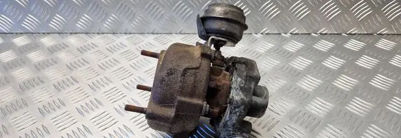 Volkswagen PASSAT B5 Turbo 028145702R 4542312