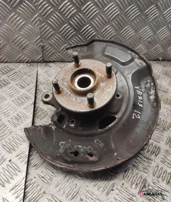Toyota Yaris Front wheel hub spindle knuckle