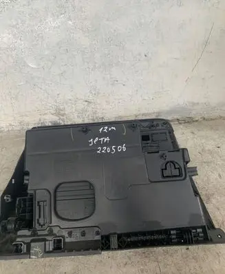 Volkswagen Jetta VI Glove box set 5c7857097