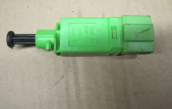 Clutch pedal sensor