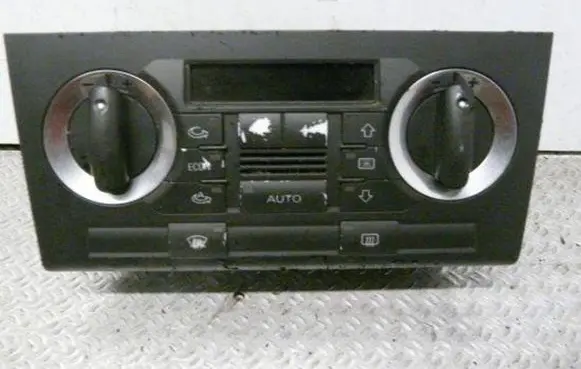 Audi A3 S3 8P Climate control unit 8P0820043 H24000263040
