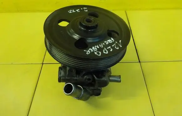 Land Rover Freelander 2 - LR2 Power steering pump 6G913A696EE