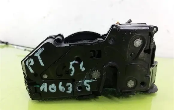 Chevrolet HHR Rear door lock 