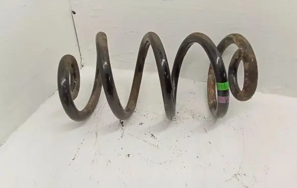 Nissan Qashqai+2 Rear coil spring