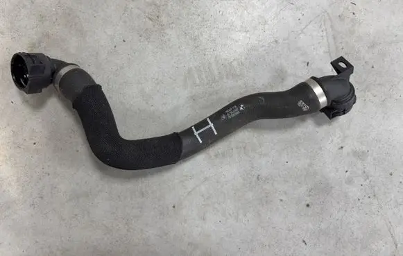 BMW X1 U11 Engine coolant pipe/hose 5A0C592