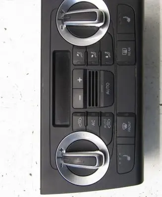 Audi Q3 8U Climate control unit 8U0820043C