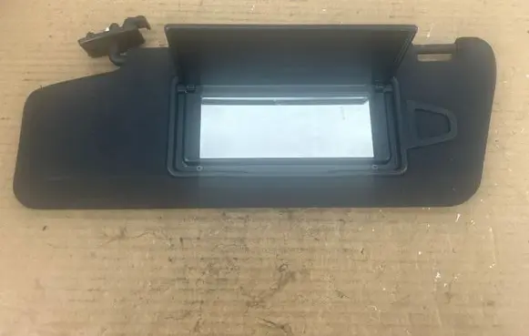 Mercedes-Benz CLS C218 X218 Sun visor
