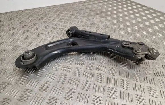 Peugeot 308 Front lower control arm/wishbone