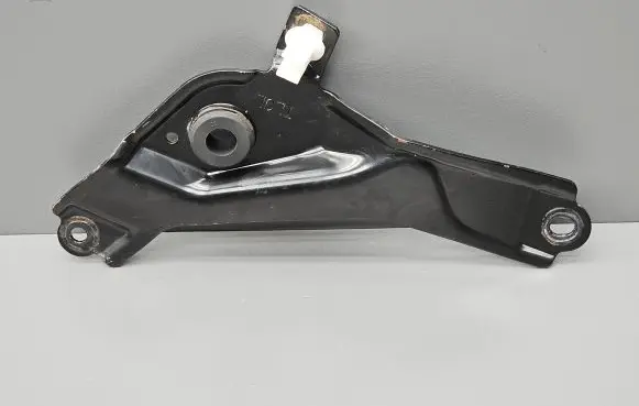 Honda Accord Radiator mount bracket TL0L