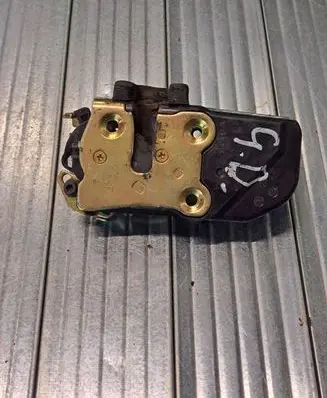 Jeep Grand Cherokee (WJ) Rear door lock