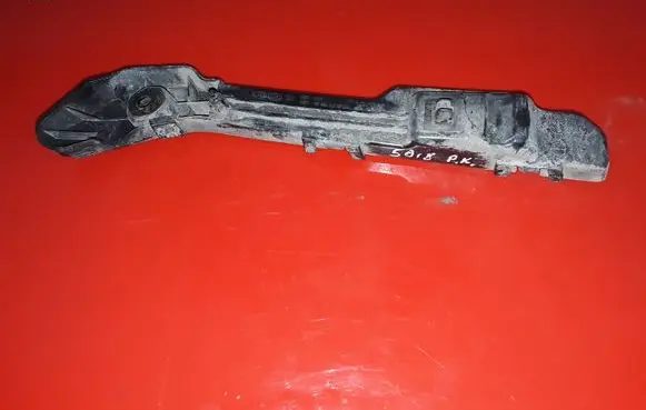 KIA Carens II Front bumper mounting bracket 865131D000