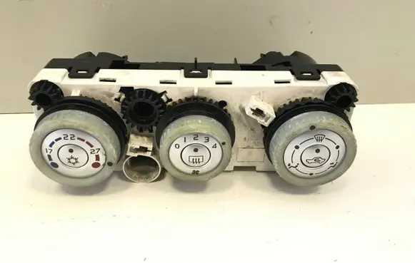 Mitsubishi Colt Climate control unit 69667301 983860X PMN164569O