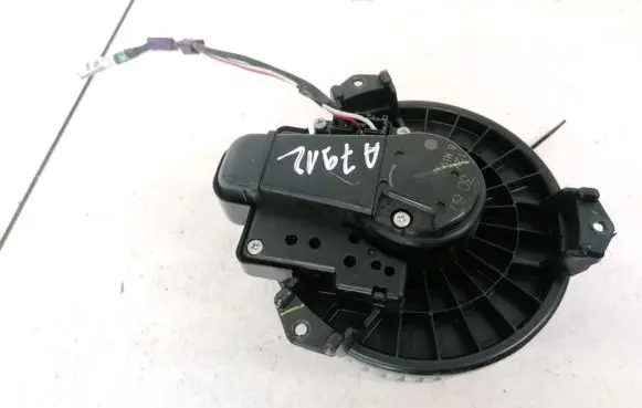 Toyota Urban Cruiser (XP110) Heater fan/blower