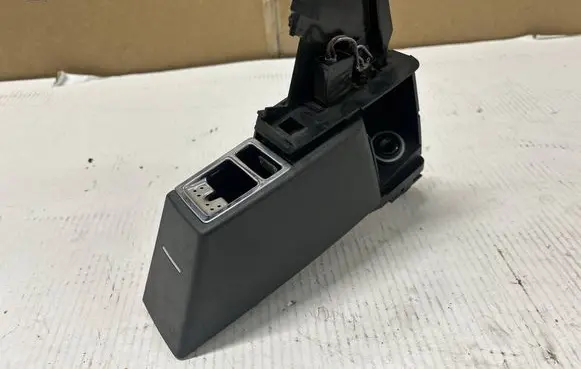 Mercedes-Benz S W220 Rear door ashtray A2208100530 2208100530
