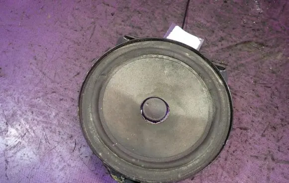 Honda CR-V Front door speaker 7060165