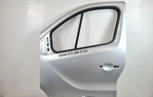 Renault Trafic III (X82) Front door