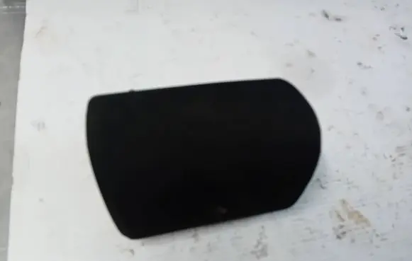 Toyota Avensis T270 Rear seat headrest 