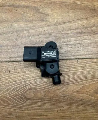 Volkswagen Polo V 6R Air pressure sensor 0261230081 036906051G 24053AG5