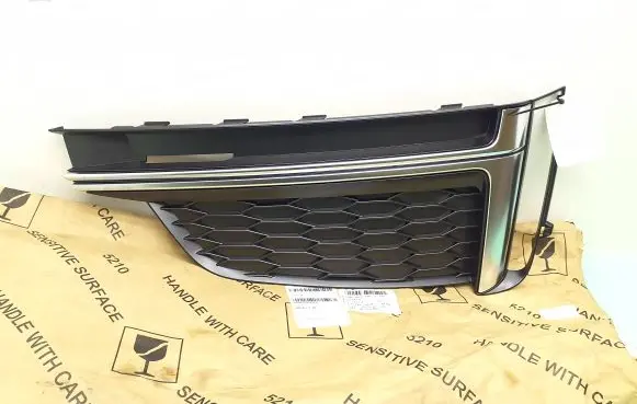 Audi A5 Front bumper lower grill 8W6807682K