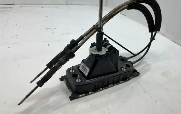 Volkswagen PASSAT B8 Gear selector/shifter in gearbox 3Q0711049T