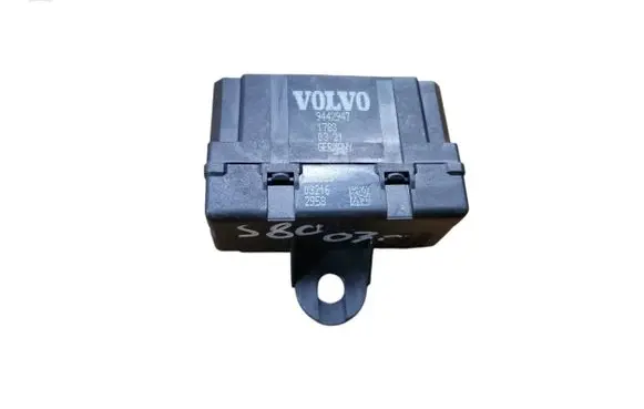 Volvo XC70 Seat heating relay 9442947 03216 1783
