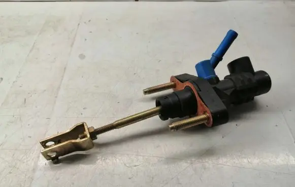 Clutch master cylinder
