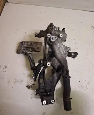 Mercedes-Benz A W176 Generator/alternator bracket A6512011709 LF00071 AC46200