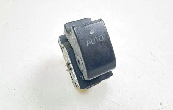 Toyota Avensis T250 Electric window control switch 8481005050 7080A533C5