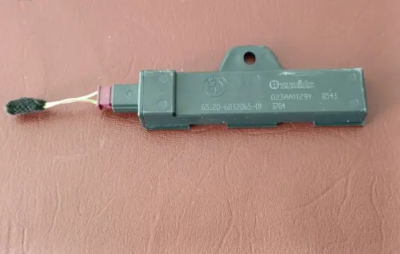 BMW 3 G20 G21 Keyless system antenna 6832065 65206832065