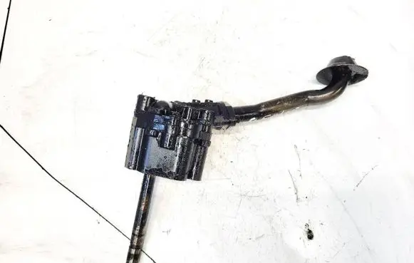 Audi A4 S4 B5 8D Oil pump 026115153a