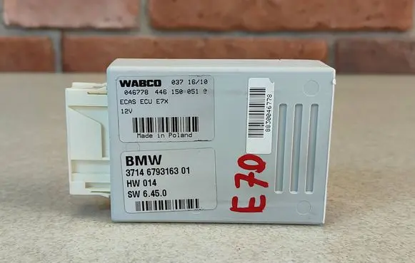 BMW X5 E70 Air suspension control unit module (rear) 6793163