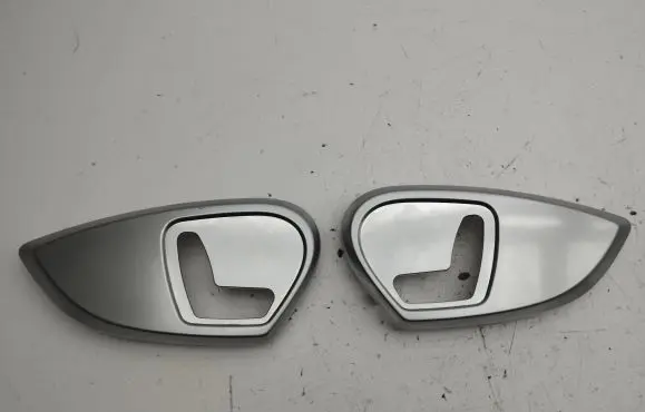 Mercedes-Benz ML W164 Front door seat control surround trim A6758313205 A6759313206