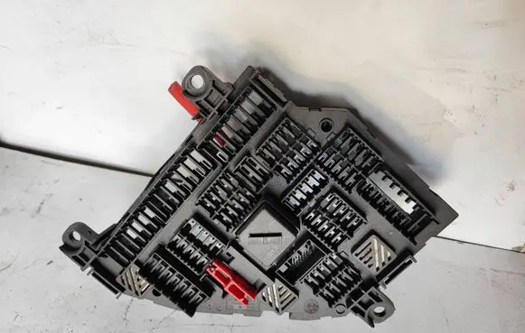 BMW 5 F10 F11 Fuse module 9264923
