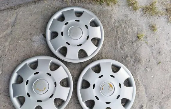 Seat Ibiza III (6L) R14 wheel hub/cap/trim 6L0601147C