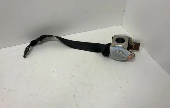 Volkswagen Touareg II Middle seatbelt (rear) 7P0857807
